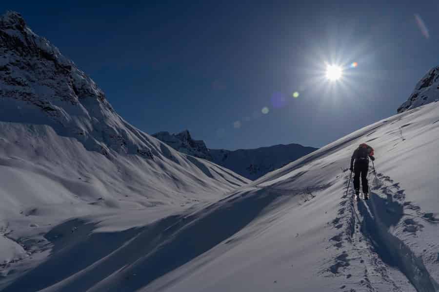 Girdwood: Backcountry Skiing Tour mit erfahrenem Guide. Foto: GetYourGuide Girdwood: Backcountry Skiing Tour mit erfahrenem Guide. Foto: GetYourGuide