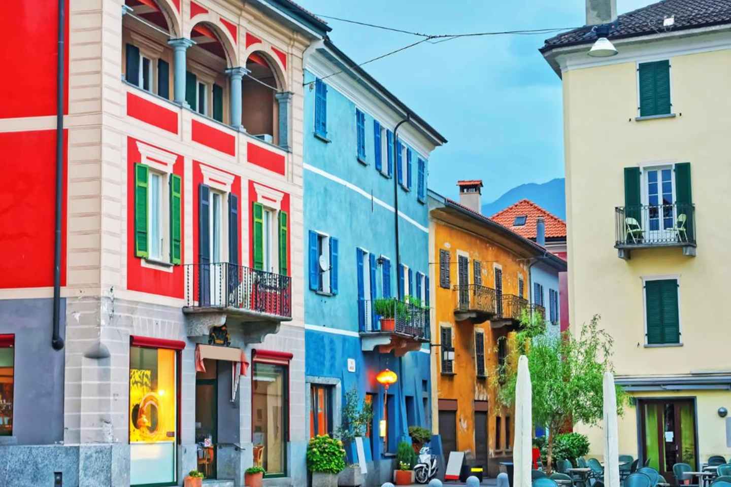 Locarno: Express Walk with a Local