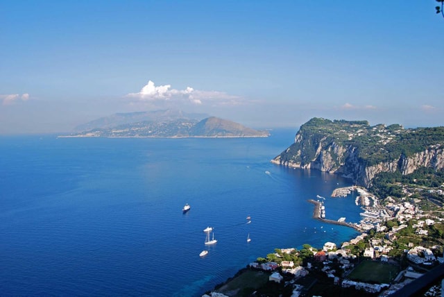 Private full day tour Sorrento Coast and Herculaneum by car