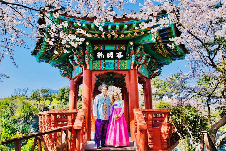 Jeju: K-drama Hanbok Photoshoot & Private Guided Tour