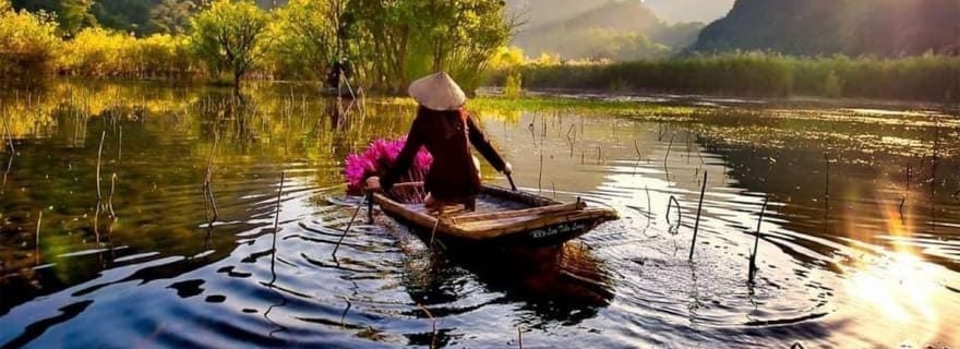 Au départ de Hanoi : Visite d'une jounée de la pagode des Parfums en groupe avec déjeuner