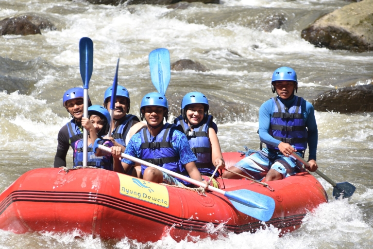 Ubud: Geführte Wildwasser-Rafting-Tour mit MittagessenAbholung von Canggu und Petitenget