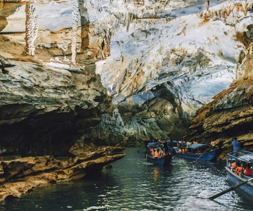 Phong Nha Cave - Mooc Spring Tour: Fra Dong Hoi til Hue