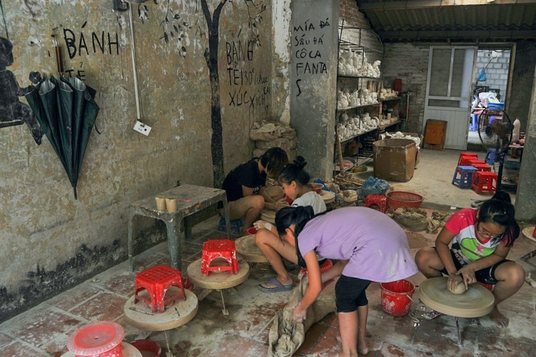 Z Hanoi: 4-godzinna wycieczka po wiosce Bat Trang Ceramics VillageWycieczka grupowa (maks. 15 osób/grupa)