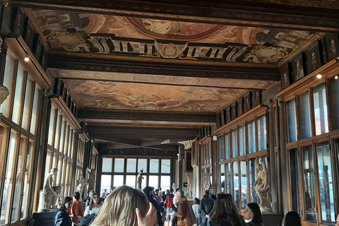 Florence : coupe-file et visite de la galerie des OfficesVisite de groupe en anglais - 11h30