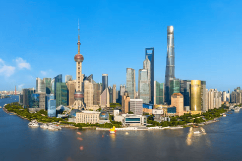 Private tour with a Spanish-speaking guide through historic Shanghai