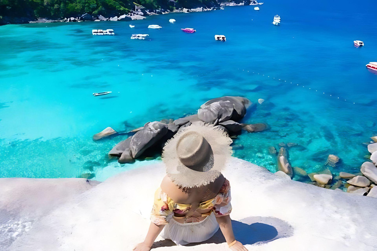 Phuket/Khao Lak: Discover Similan Island with 3 Meals