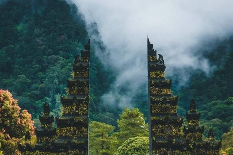 Bali: Jatiluwih UNESCO, Bratan Lake, Iconic Gate & Tanah Lot group tour north part of bali without entrance