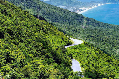 De Da Nang/Hoi An : Visite de luxe de la ville de Hué avec le col de Hai VanVisite avec droits d&#039;entrée