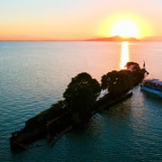 Magnetic Island: Sunset & Shipwreck Cruise