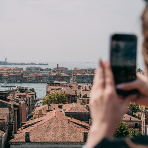 Venice: Rooftop Terraces Tour with Prosecco