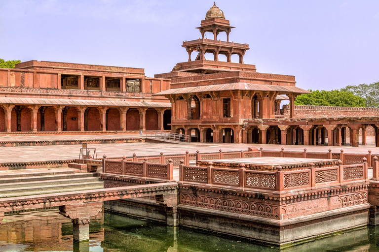 Visite du Taj Mahal au lever du soleil et du fort d'Agra avec Fatehpur SikriCircuit avec voiture, chauffeur et guide uniquement