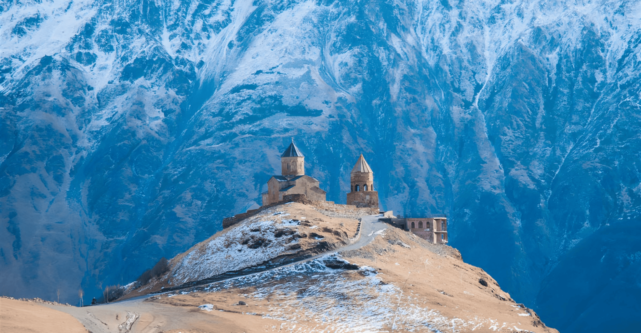Von Tiflis, Ananuri,Gudauri,Kazbegi Führung durch die Gruppe - Hizvo