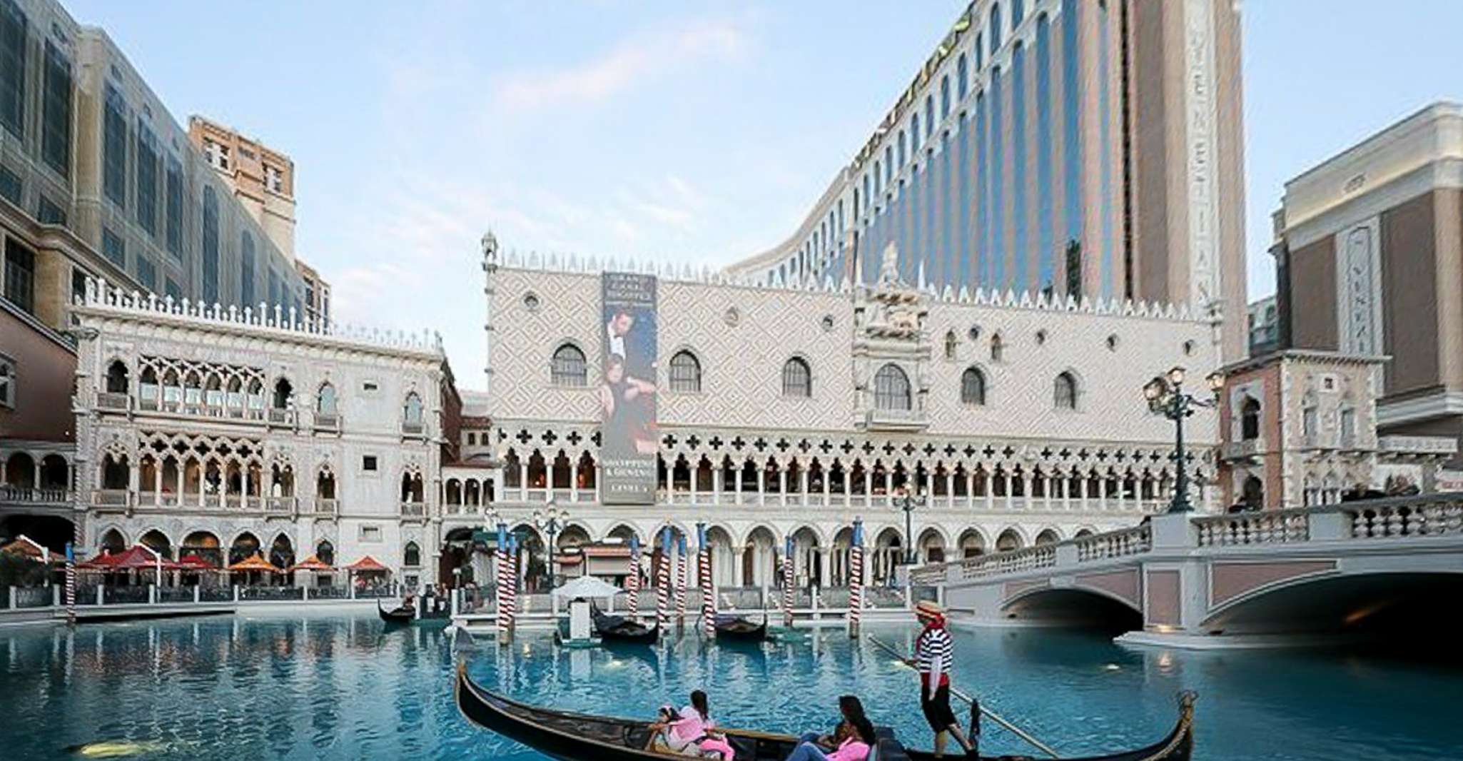 Las Vegas: Entry to Madame Tussauds with a Gondola Cruise