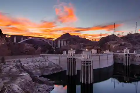 Las Vegas: Hoover Dam Ultimate VIP Tour with Lunch