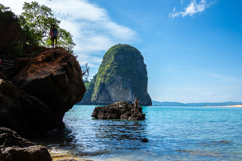 Krabi : Aventure privée ultime en bateau à longue queue sur 7 îlesConducteur de bateau