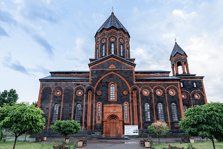 From Yerevan: Gyumri, City tour, Harichavank, Black Fortress