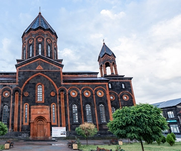 From Yerevan: Gyumri, City tour, Harichavank, Black Fortress