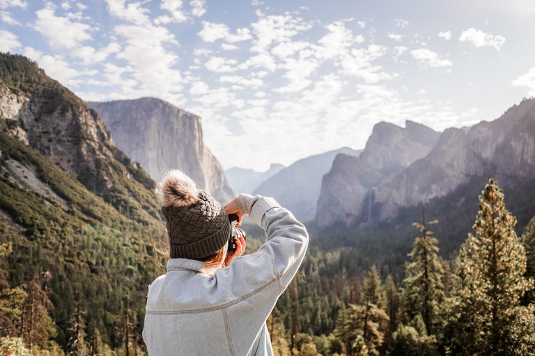 Parque Nacional de Yosemite: Excursión semi-guiada de 2 días a Curry VillageOcupación triple