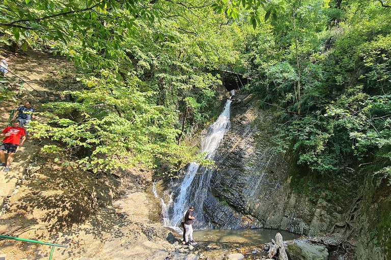 Da Baku: Escursione con la funivia di Gabala, il lago e le cascate di Nohur