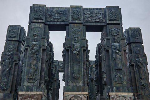 Tbilisi: Private Ride to Yerevan with Wine Tasting