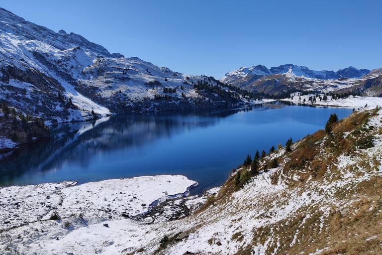 Excursión a los cuatro lagos de Engelberg: una aventura alpina inolvidableLa excursión de los cuatro lagos de Engelberg: una aventura alpina inolvidable