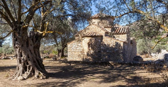 Naxos: Island Life Tour - Chalki and Apeiranthos