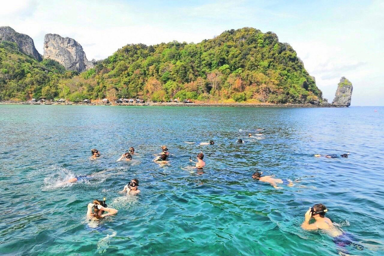 Phi Phi: First Group at Maya Bay, Avoid The Crowds Boat Tour [Full-Day] Maya Bay Speedboat Tour