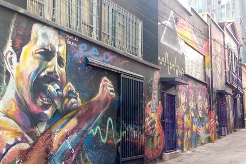 NOCTURNAL walking city tour - Smells like La Paz spirit