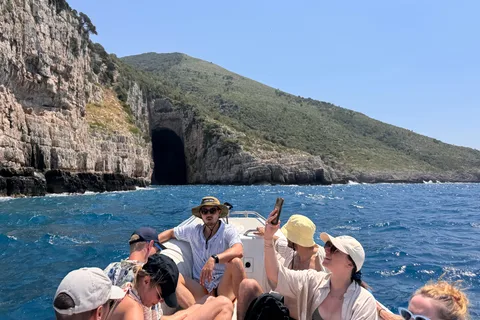 Vlore: Schnellboot zur Insel Sazan, Haxhi Ali Höhle & Karaburun