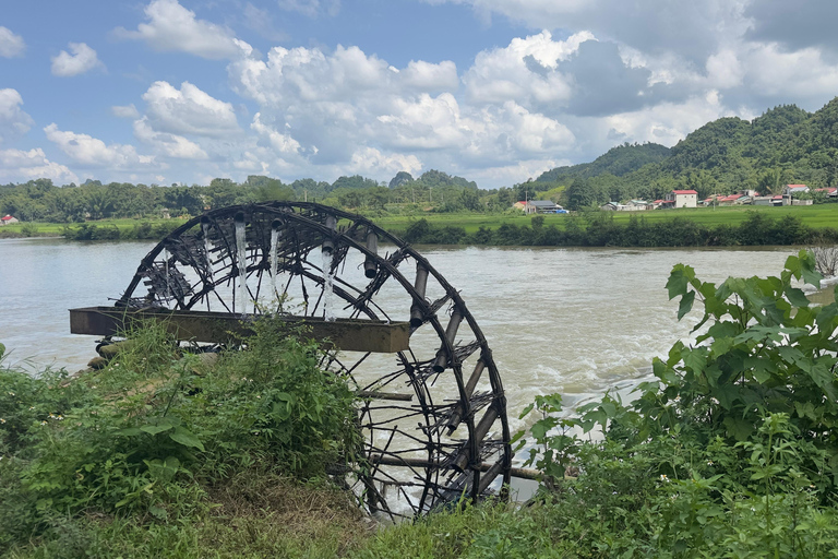 Cao Bang: Ban Gioc Waterfall Day Tour by Motorbike or Car Full-Day Car Tour with a Local Guide