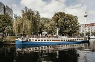 1h Berlin-Kreuzfahrt mit dem 140 Jahre alten Elektrodampfer