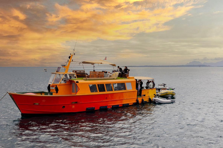 Cannes: Your Private Floating Club – Celebrate on Board