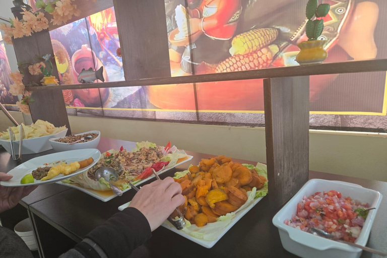 From Cusco: Pallay Poncho Easy Hike with Lunch Pallay Poncho Easy Hiking Adventure—No Crowds (Group Tour)