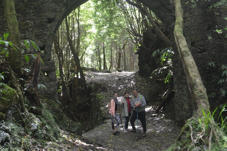 Sao Miguel Hike to Janela do Inferno and Lagoa do Fogo