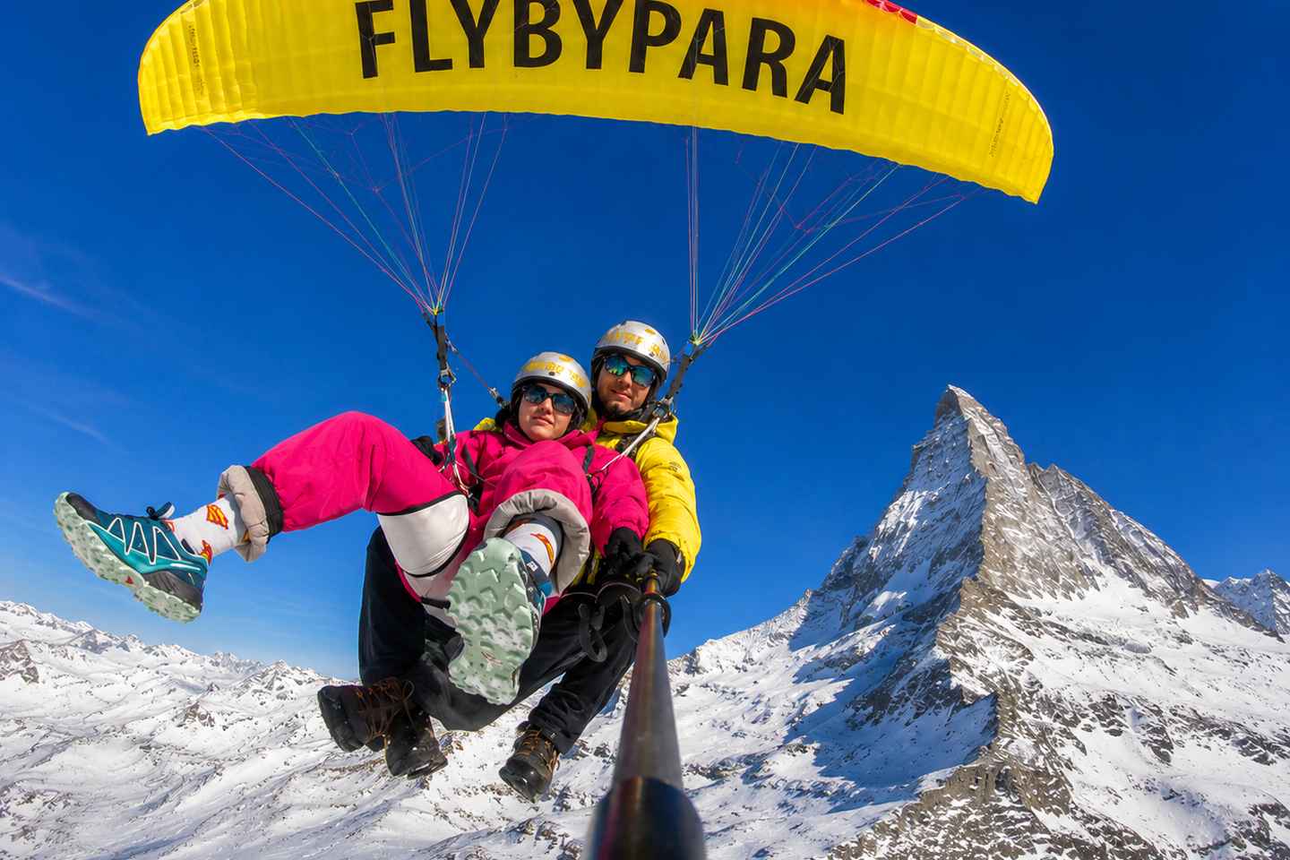 FLYMATTERHORN VIP - Premium Tandem Paragliding Zermatt - FLYMATTERHORN VIP - Premium Tandem Paragliding Zermatt