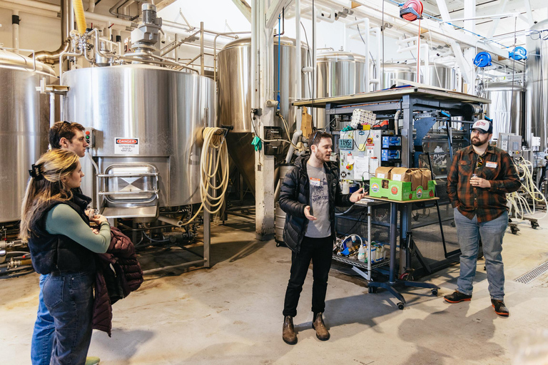 Portland, Maine: Excursão de ônibus pela cervejaria local e bebidas espirituosasVisita a Portland's Local Pour