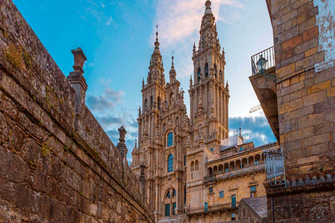 Porto: Santiago de Compostela Tour & Exclusive E-Book