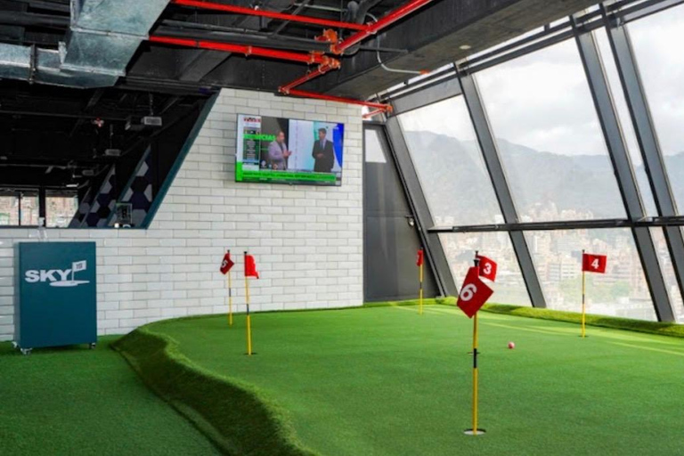 Bogota: Rooftop Tour with Cocktails and Views