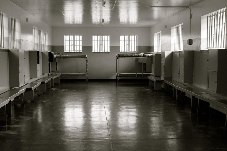 Cape Town: Robben Island Ticket with Ferry & Transfers