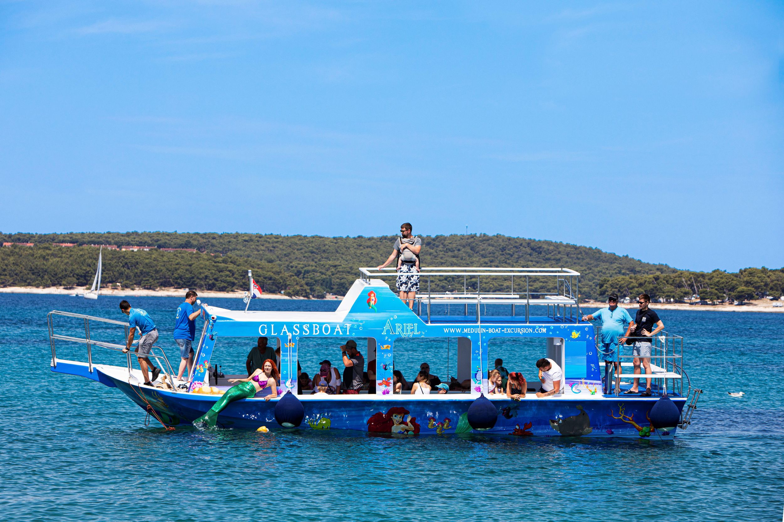 Medulin: Private Glasbodenboot-Tour zur Insel Levan