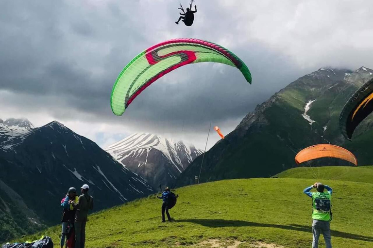 Georgia Gudauri: Paragliding, Private Day Trip from Tbilisi