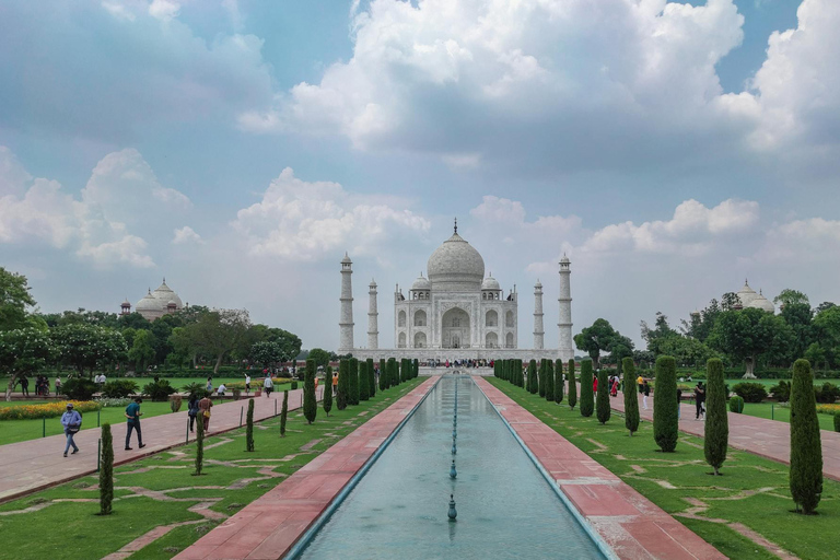 Tour guiado pelo Taj Mahal sem filas com itens extras especiaisDe Agra: Motorista, carro particular e guia de turismo