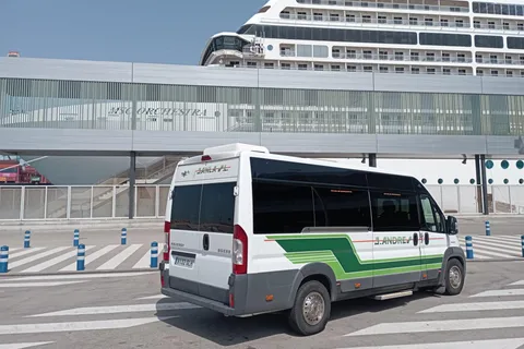 Barcelona: Airport Transfer to Port Aventura World