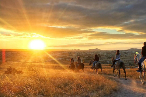 Excursión a caballo por Capadocia