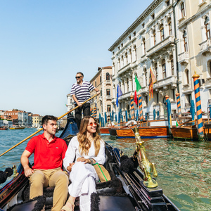 Venice: Private Gondola Ride along Grand Canal