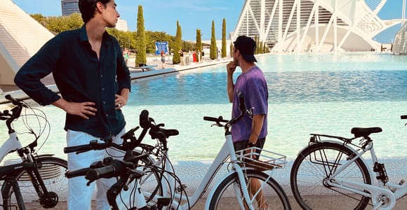 Valencia: Historic Center and City of Arts Guided Bike Tour