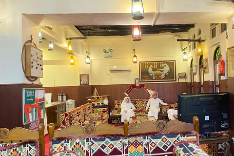 Doha: Wycieczka po mieście z przewodnikiem i rejs łodzią Dhow Wycieczka prywatna