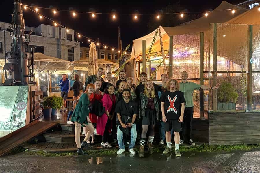 Tallinn: Telliskivi Bar Crawl mit Spielen, Getränken, Rabatten. Foto: GetYourGuide Tallinn: Telliskivi Bar Crawl mit Spielen, Getränken, Rabatten. Foto: GetYourGuide