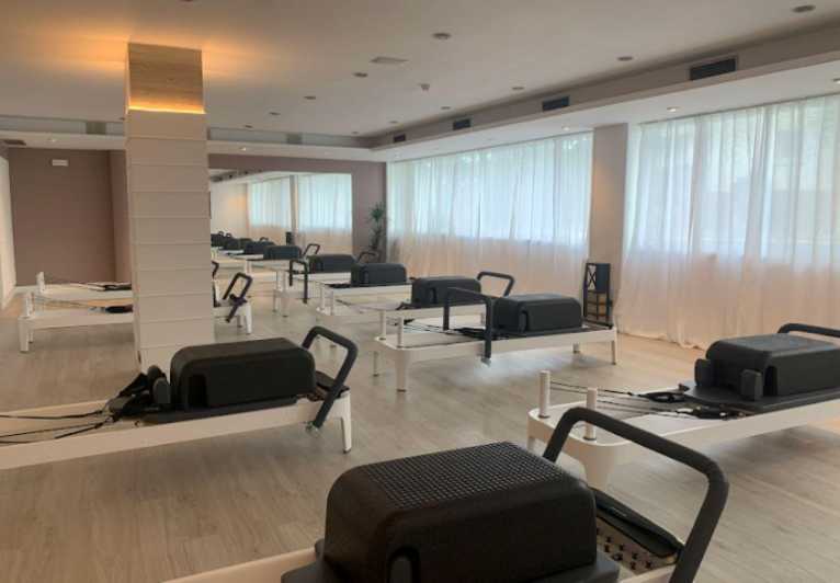 Sitges: live like a local, fitness group class
